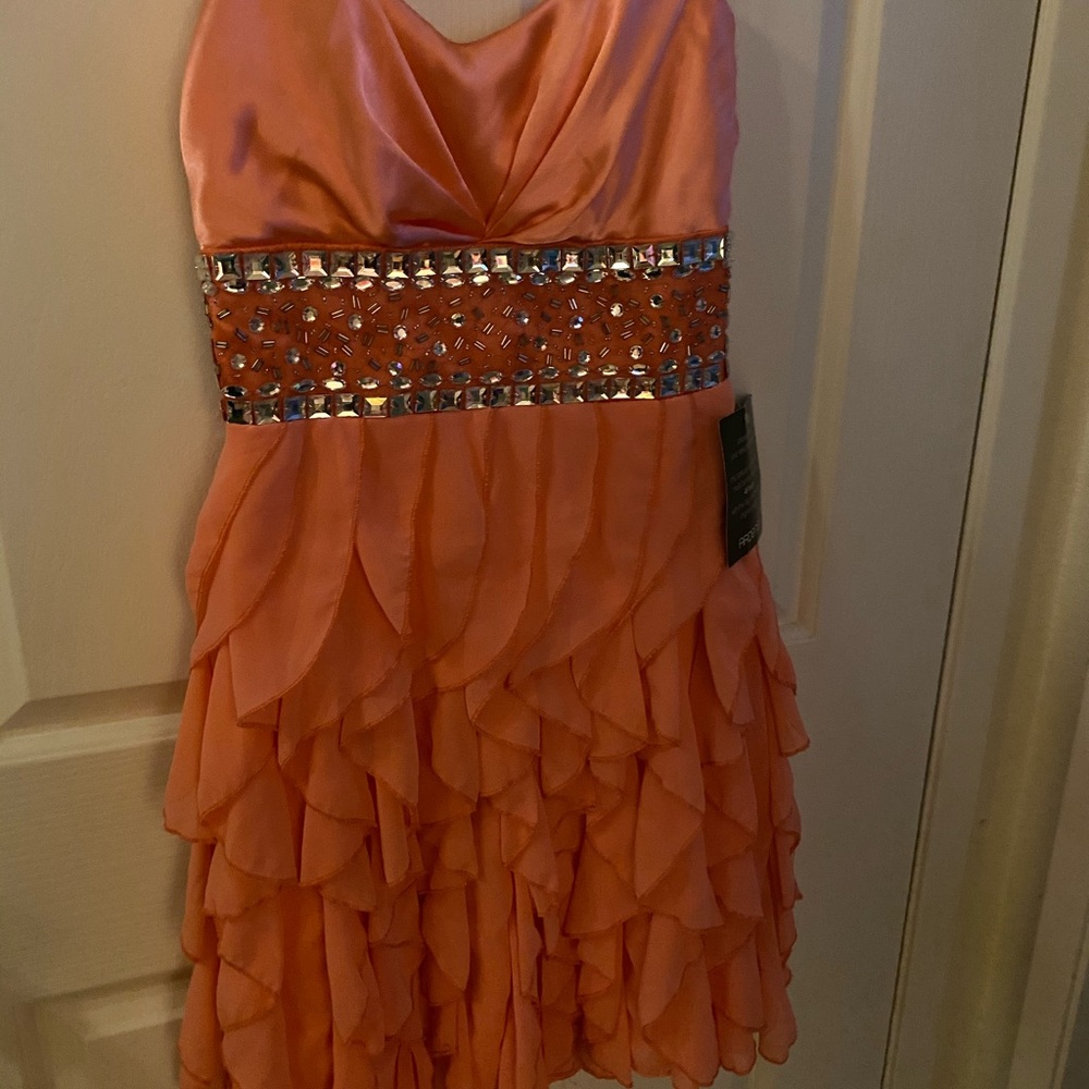 NWT Arden Corral Strapless Knee-Length Dress